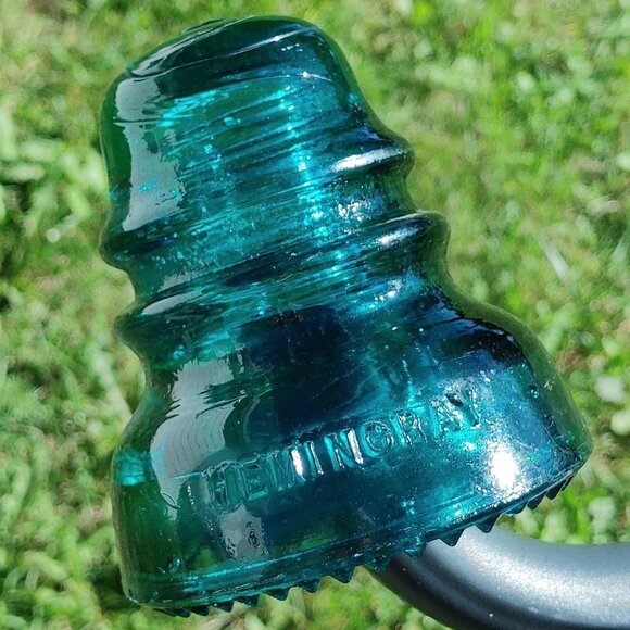 Hemingray 40 Antique Glass Insulator "8" embossed on top Aqua Green - Picture 1 of 7